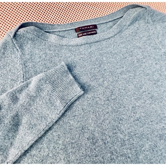 Tahari 100% Cashmere Sweater Pure Luxe Women Sz M Pullover Crazy Soft Worn Once - Picture 1 of 6